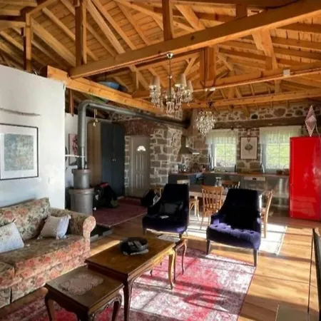 Ferienhaus Ida Isole - Magnificent Stone House On Ida Mountains.